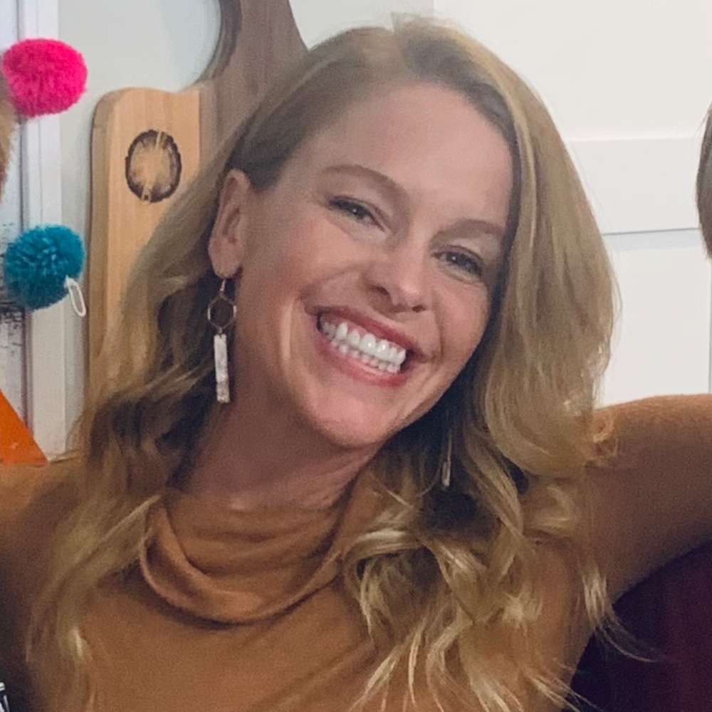 Meet your Posher, Lisa